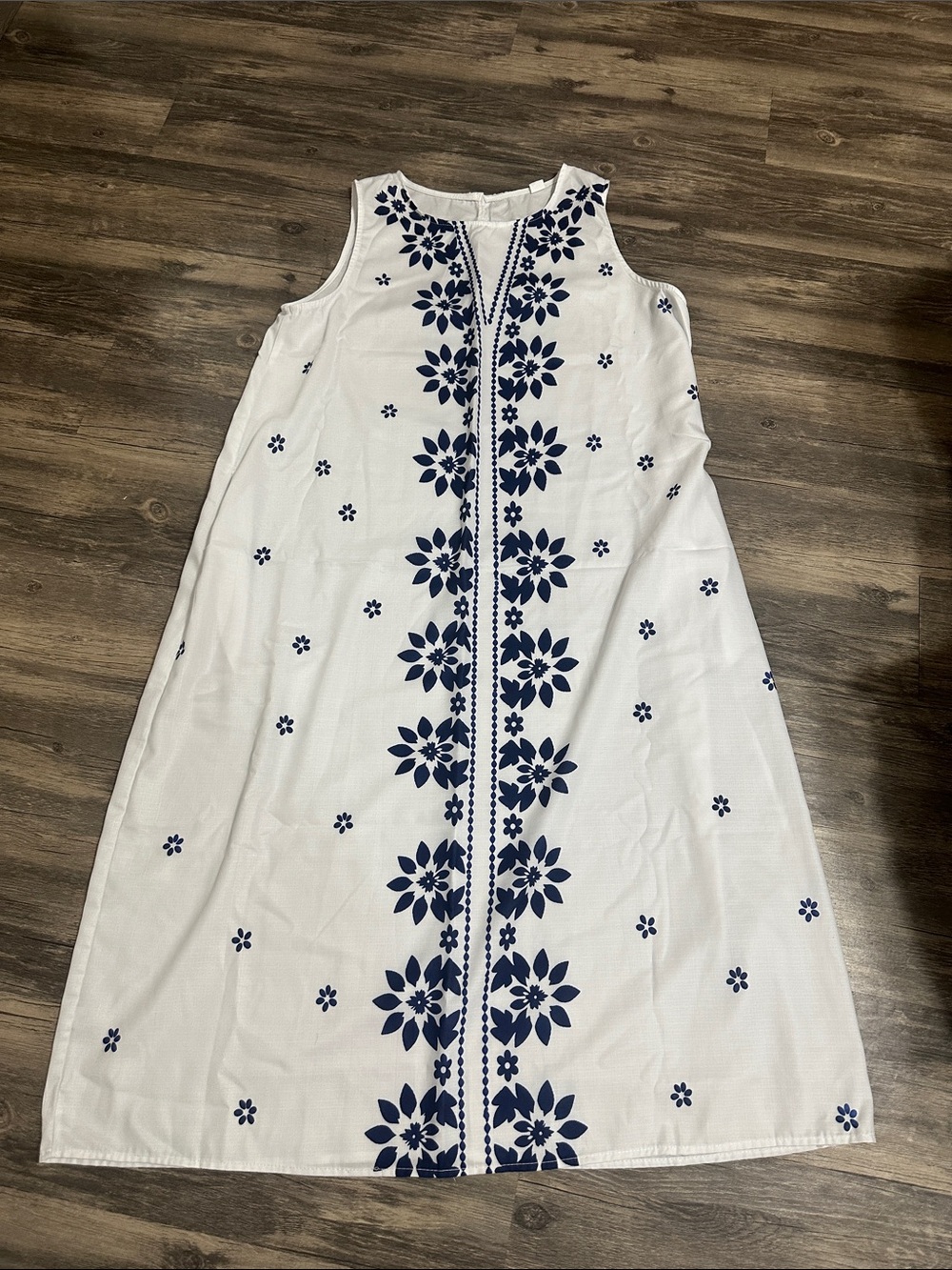 White Sleeveless Embroidered Floral Midi Dress - Navy Pattern